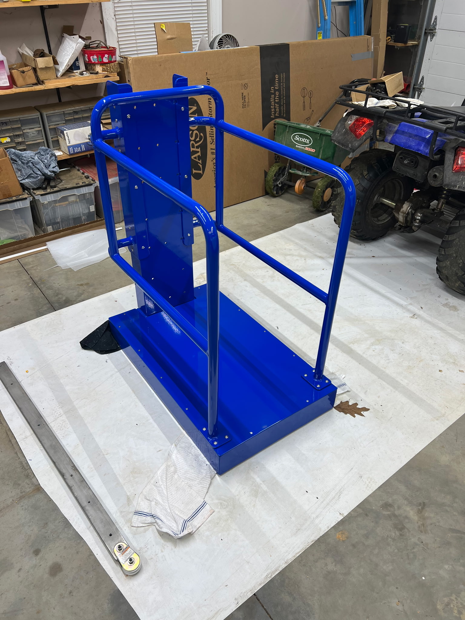 Blue Work Platform